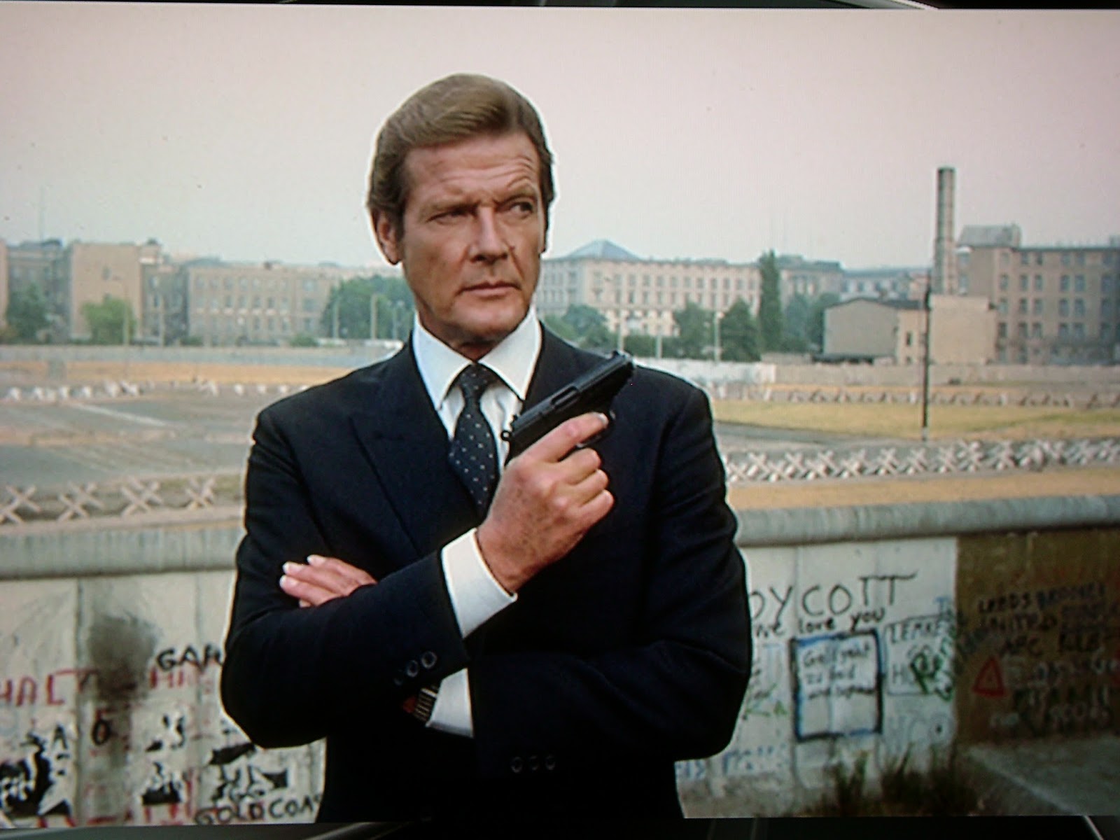 Interpretul Lui James Bond A Murit Celebrul Actor Roger Moore A