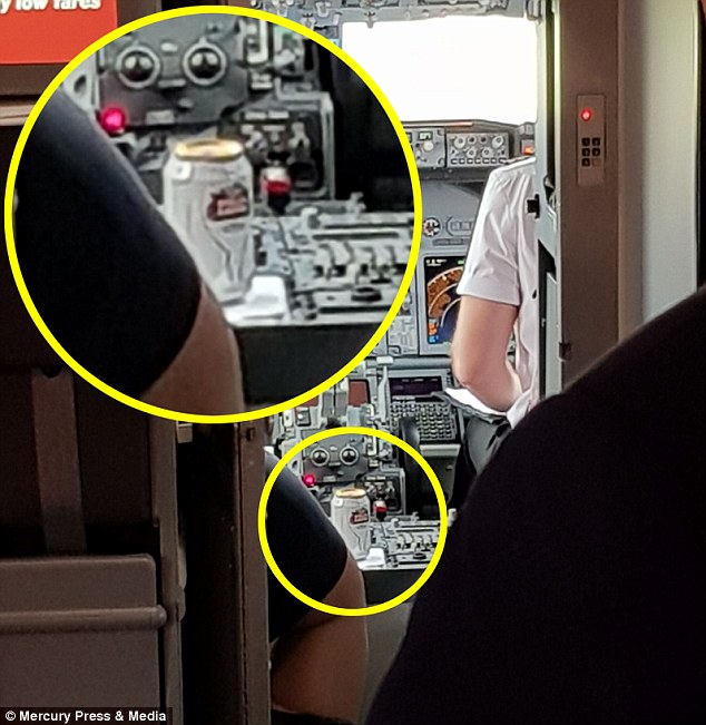 Descoperirea unui pasager in cabina pilotului cu care zbura