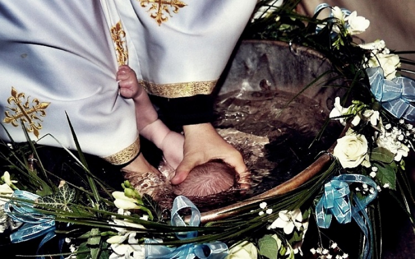 S-a aflat cauza mortii bebelusului de o luna botezat la Iasi