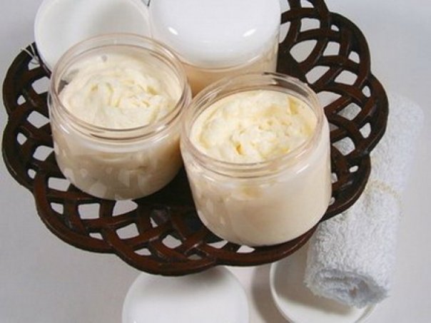 Cum să-ţi prepari singură crema de faţă, cu ingrediente naturale - Frumuseţe > Cosmetica - easycm.ro