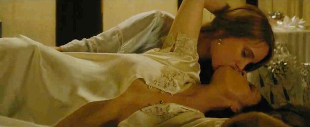 Catherine Zeta-Jones, scene fierbinti cu o ALTA FEMEIE