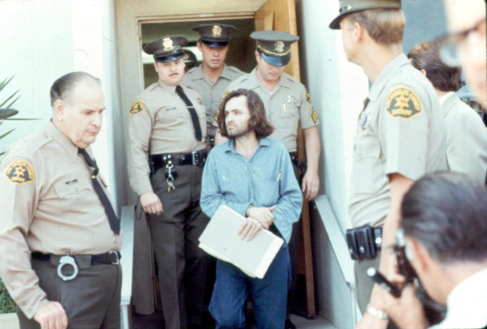 Charles Manson, cel mai fioros criminal din toate timpurile, a murit