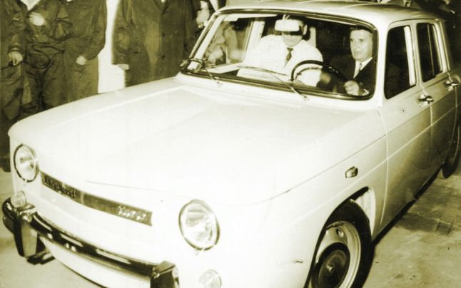 La 20 august 1968, pe poarta uzinei Dacia din Piteşti ieşea prima maşină din modelul Dacia 1100.