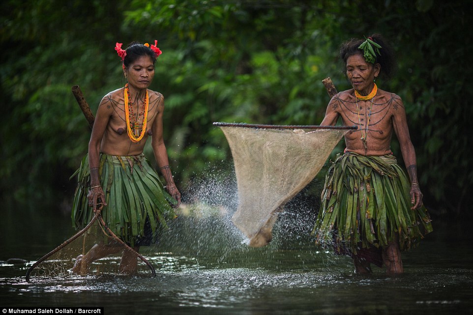 Tribul Mentawai e neatins de lumea moderna