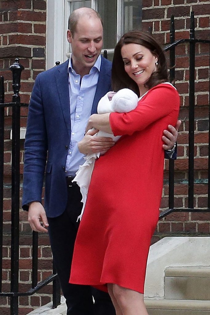 Controverse dupa ce Kate Middleton a nascut! De ce a fost externata la cateva ore dupa ce a adus pe lume al treilea copil