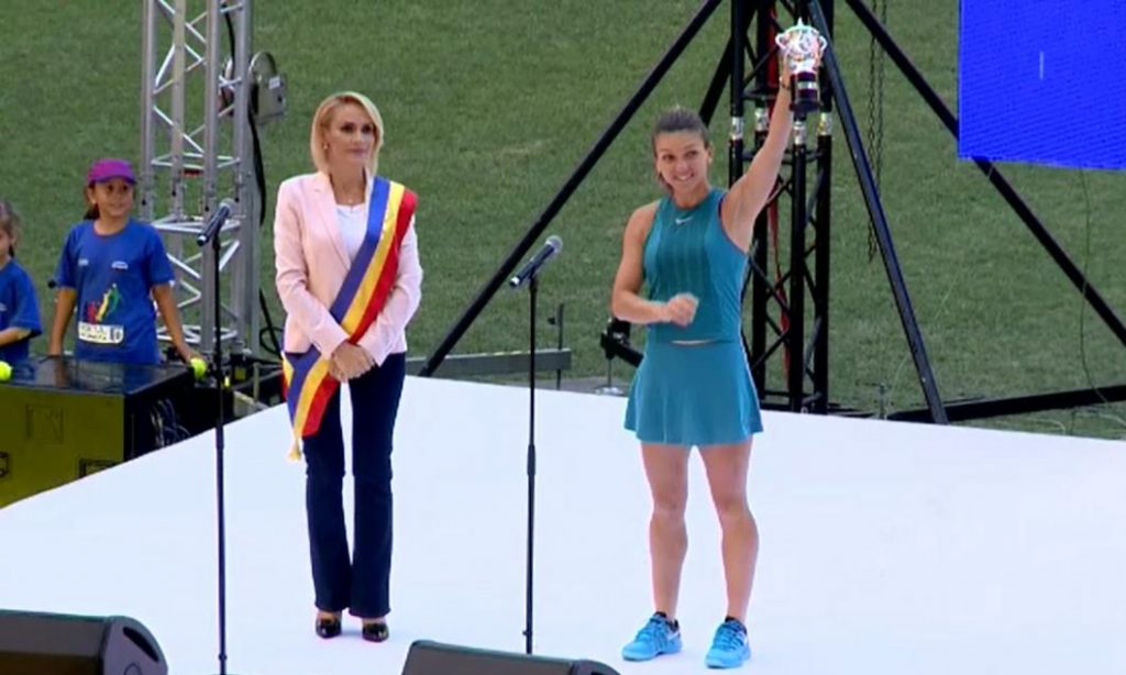 Ce a facut Simona Halep dupa ce si-a prezentat trofeul cucerit la Roland Garros, pe Arena Nationala!