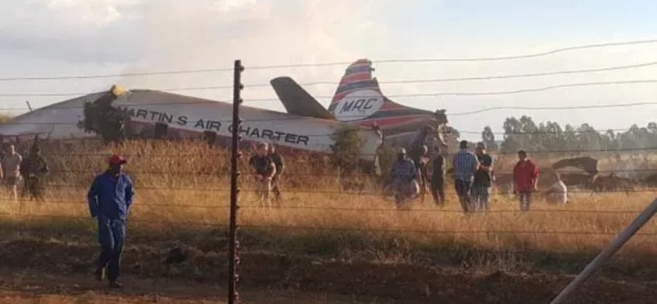 Teroarea pasagerilor a fost de neimaginat. Avionul in care acestia se aflau a luat fosc si s-a prabusit. Imaginile au fost facute de un pasager care statea aproape de aripa stanga a avionului. Accidentul a produs victime colaterale! Doi pasageri au murit, iar alti 20 au fost raniti. 