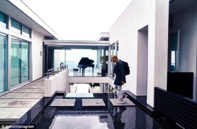 Casa de lux a lui Avicii, vândută în mare secret, la 4 luni de la moartea tragică a DJ-ului. Prețul ei este imens