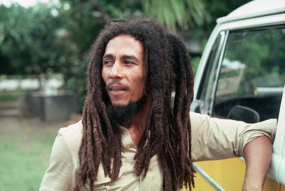 Cantaretul Bob Marley ar fi fost ucis din cauza unor tenisi