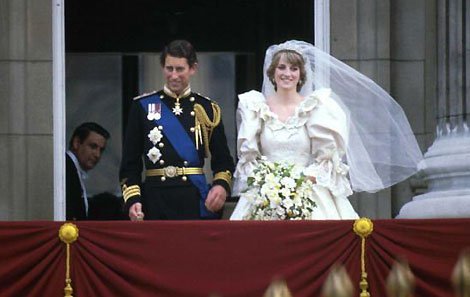 Printesa Diana apare mai scunda ca Printul Charles in fotografii