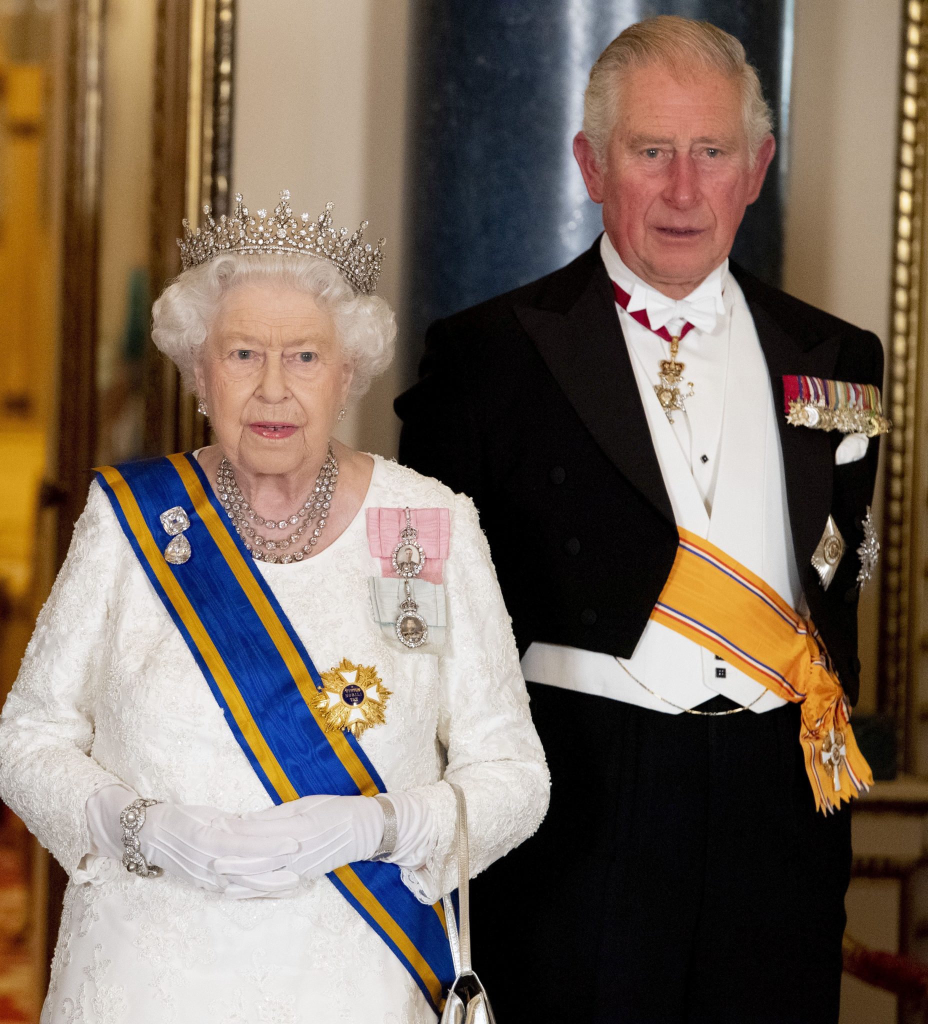Marea Britanie va avea un nou Rege! Printul Charles urmeaza la tron ca reg
