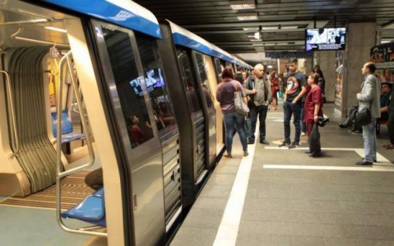 O femeie a fost lovită de metrou în staţia Aurel Vlaicu