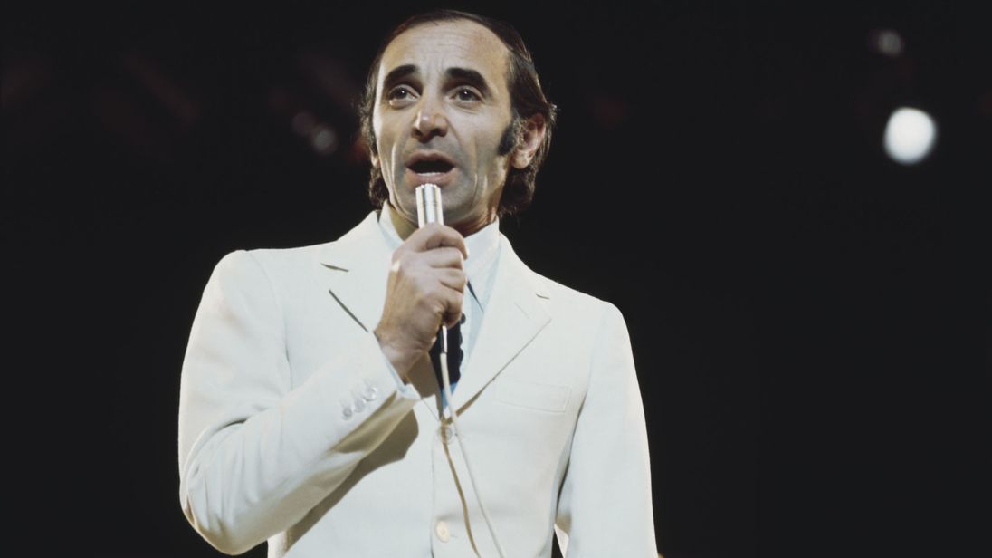 S-a aflat cauza mortii lui Charles Aznavour. A fost victima unei insuficienţe cardiorespiratorii