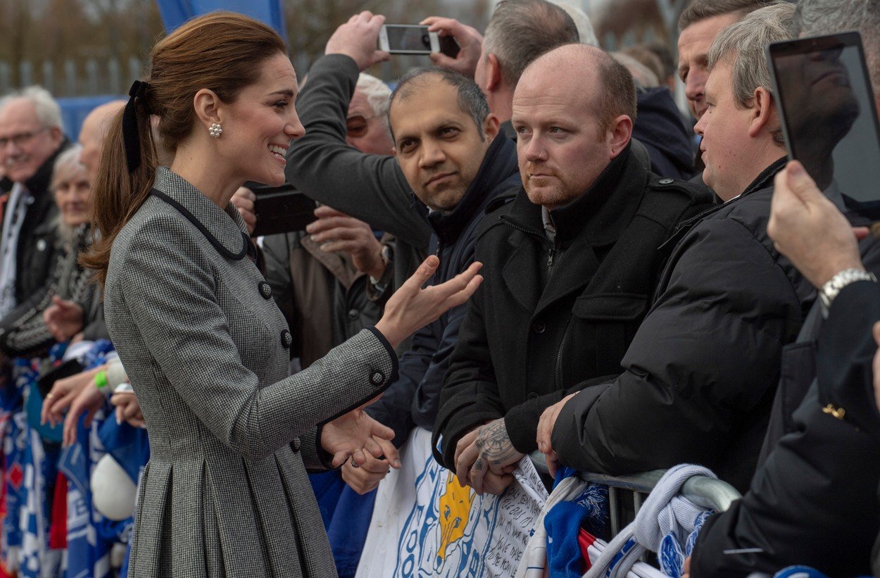 Kate Middleton, atacata de fanii lui Meghan Markle