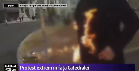 VIDEO cu momentul in care preotul isi da foc la Catedrala Mantuirii Neamului. Imagini socante!