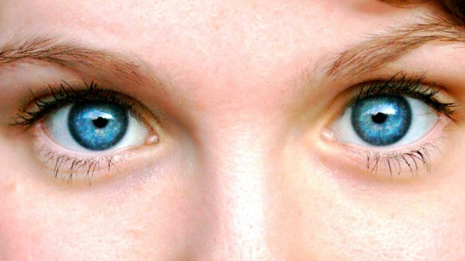 Motivul Pentru Care Persoanele Cu Ochii Albastri Sunt Cu Adevarat