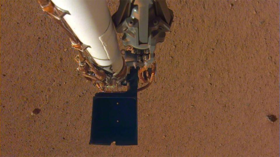 NASA a publicat primele imagini oficiale de pe Marte