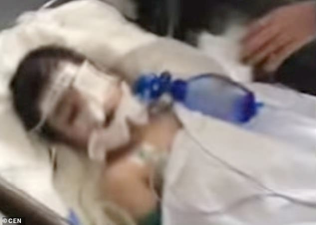 Si-a batut fiul cu aspiratorul pana a intrat in coma
