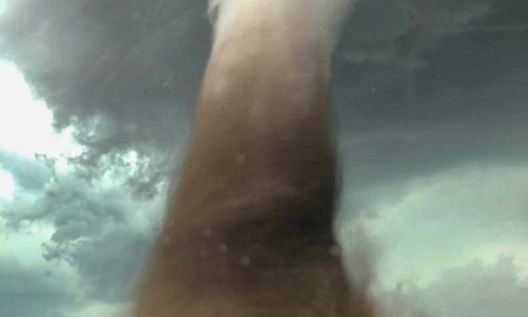 Tornada in Bucuresti ANM a emis un nou cod galben de ploi TORENTIALE