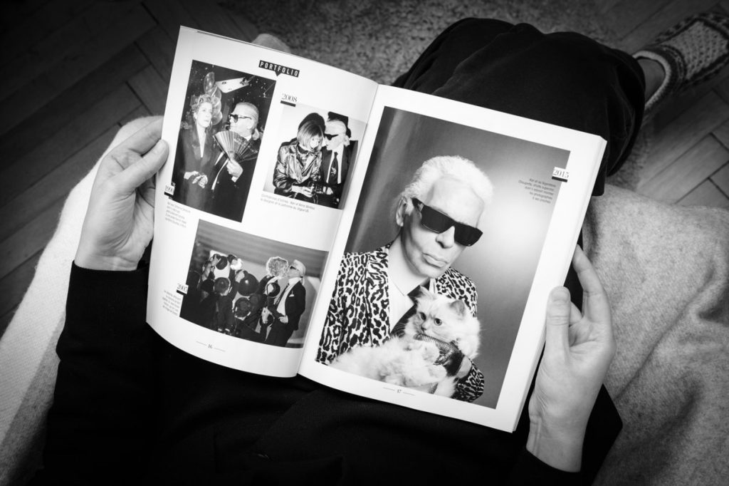 Karl Lagerfeld pisica- Foto revista cu Karl Lagerfeld