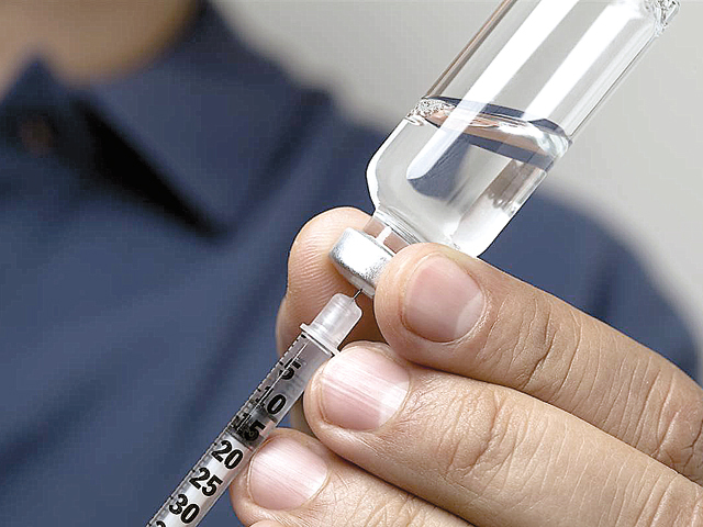 Oameni injectați cu insulină în locul vaccinului antigripal