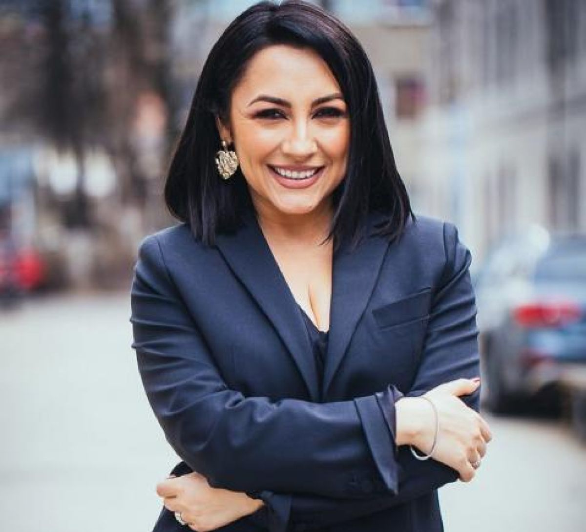 Mașina pe care o conduce Andra costă cât un apartament în București!