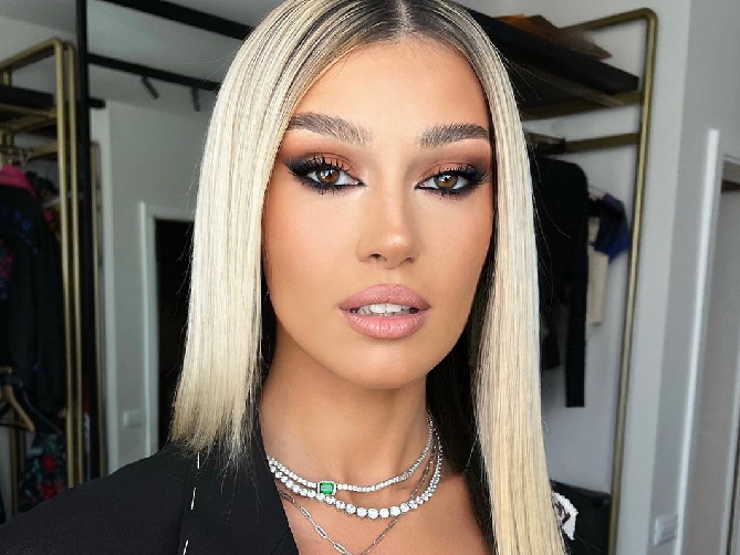 Cum vrea Alina Eremia să se îmbogățească. Și-a făcut câinele NFT!