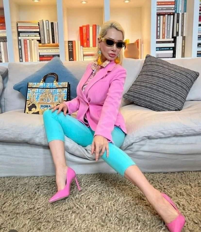 Ioana Nitobe Lee, singura româncă care a fost căsătorită cu un prinț japonez. Adevărul despre drama din viața ei! “Am fost investigată de poliție de pastile înghițite de el” Ioana Nitobe Lee, singura româncă care a fost căsătorită cu un prinț japonez. Adevărul despre drama din viața ei! “Am fost investigată de poliție de pastile înghițite de el”