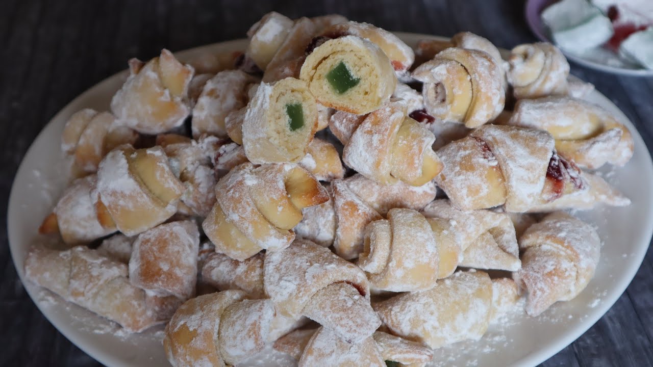 Cornulețe fragede cu untură! Rețetă simplă și rapidă din caietul bunicilor