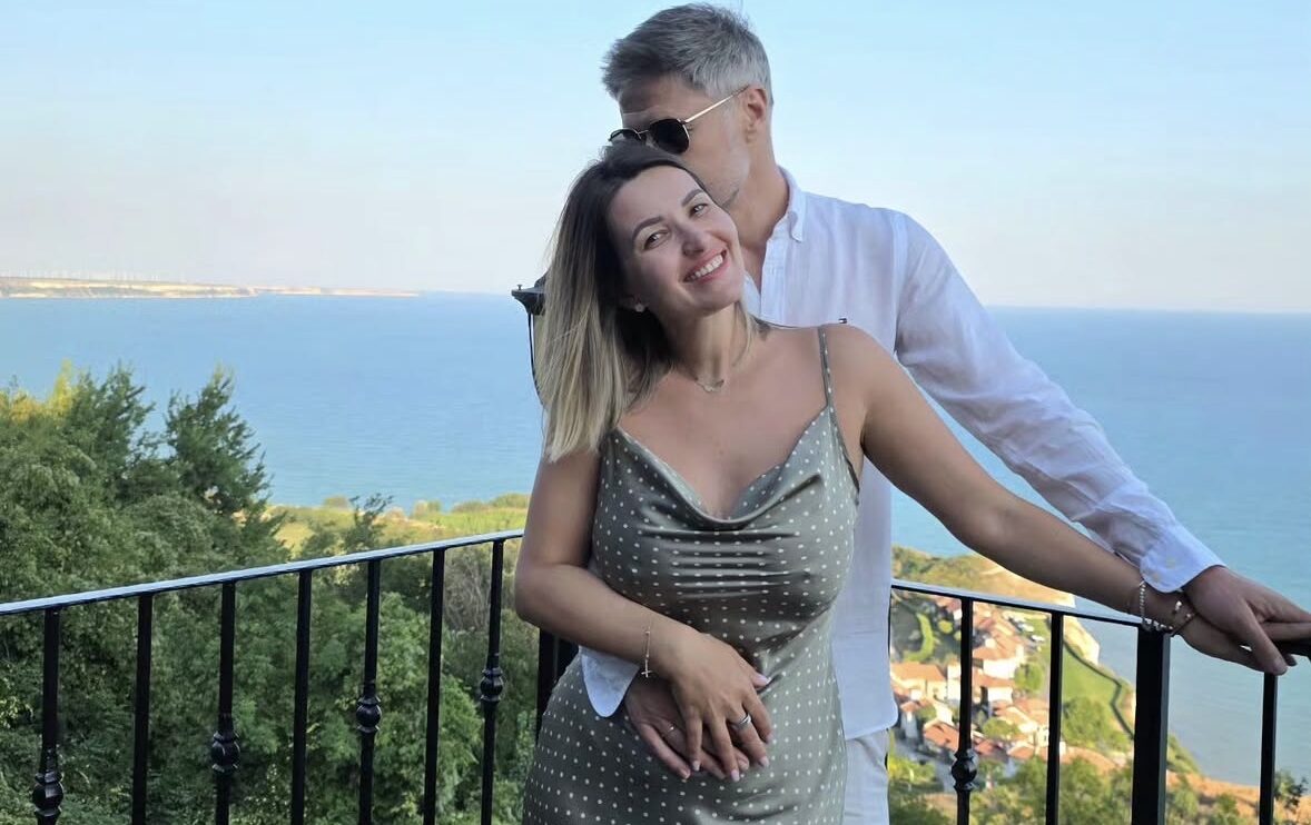 Poza pentru articolul ,,Fără semnal în pădure, doar noi doi!” Decizia radicală luată de Ela Crăciun de ziua soțului, după aproape 20 de ani de relație