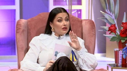 Gabriela Cristea, acuzată că a intrat beată în emisiune 😲  Mama ”adoptivă” a prezentatoarei de la Antena 1 rupe tăcerea după imaginile apărute