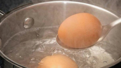 Trucuri inedite pentru a fierbe ouăle, fără să se spargă. Simple și cu efect garantat