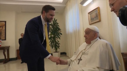 CTP susține că JD Vance ar fi vinovat de moartea Papei Francisc. Care e motivul