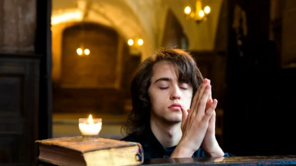 Cele mai PUTERNICE rugăciuni pentru reușită la examene! Ce să rostești pentru a avea succes
