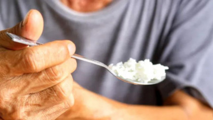 Alimente care intensifică simptomele bolii Parkinson. Ce să eviți complet!
