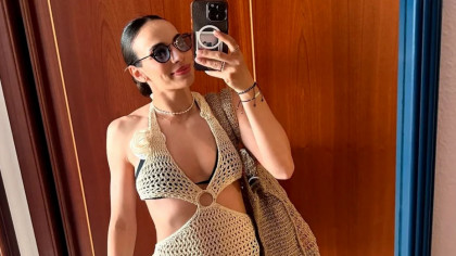 Cea mai frumoasă fotbalistă a României, în costum de baie la petrecerea burlăcițelor